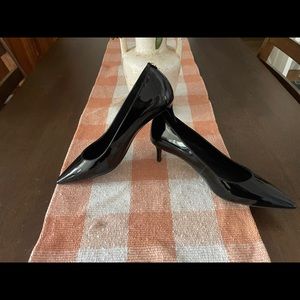Size 8 Black Michael Kors kitten heels